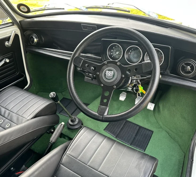 1971-austin-mini-67d6f00bc1af1